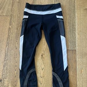lululemon Run: Inspire Crop*Reflective Size 4
